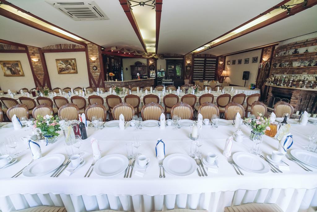 Hubertus Aparthotel & Restaurant & Horse Club Starogard Gdański Exteriör bild