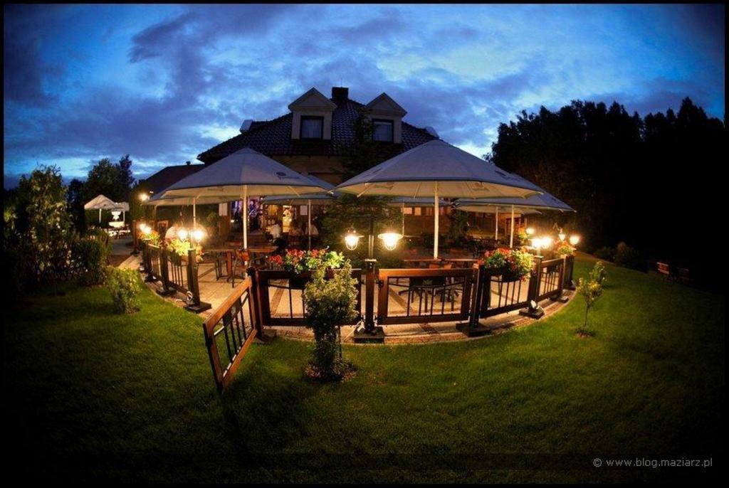 Hubertus Aparthotel & Restaurant & Horse Club Starogard Gdański Exteriör bild