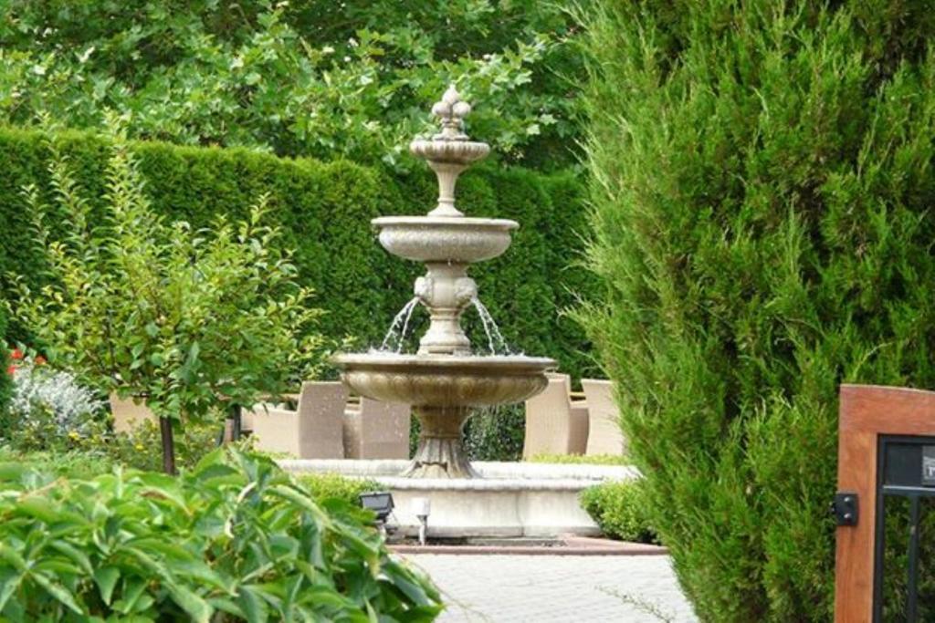 Hubertus Aparthotel & Restaurant & Horse Club Starogard Gdański Rum bild
