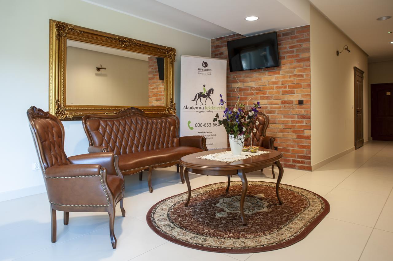 Hubertus Aparthotel & Restaurant & Horse Club Starogard Gdański Exteriör bild